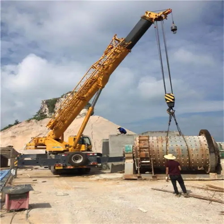 射洪吊车的运输费用是否包含在租赁费用中